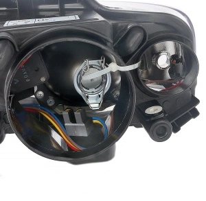 Set faruri VW Passat B6 3C look crom cu lupa - Img 3