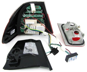 Stopuri BMW E46 FL sedan rosu fumuriu LED - Img 3