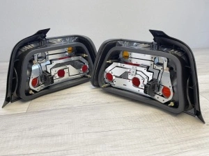 Set stopuri BMW E36 sedan fumuriu - Img 6