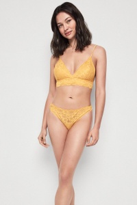Set lenjerie, 2 piese, sutien triunghi fără sârmă și chiloți clasici din dantelă, Gisela 2/10017