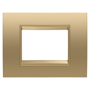 Placă lux - in metal - 3 module - aur - cadru interior aur mat - Chorusmart Gewiss GW16203XG