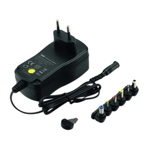 ALIMENTATOR UNIVERSAL IN COMUTATIE 1500MA 6MUFE WELL