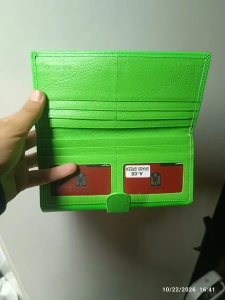 Portofel personalizat din piele naturala, culoare verde deschis, personalizat cu poza si text - Hassion a05 - Img 3