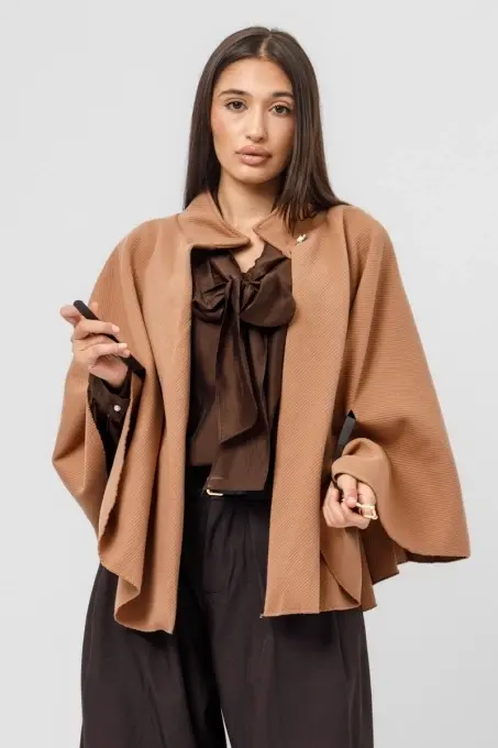 Palton tip capă camel deschis din stofă