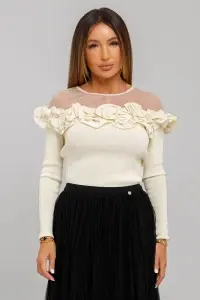 Bluză crem din tricot cu tul și volănașe