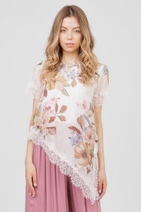 Bluză asimetrică vaporoasă din tencel cu imprimeu floral și tiv din dantelă