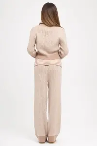 Compleu bej din tricot cu nasturi - Img 3