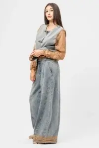 Compleu din denim spălat cu jachetă și pantaloni balon - Img 3