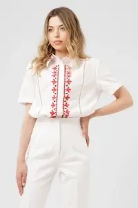 Cămașă albă din bumbac cu broderie colorată