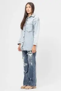 Cămașă lungă din denim albastru deschis cu imprimeu Minnie Mouse pe spate - Img 3