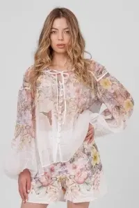 Compleu vaporos cu imprimeu floral și pantaloni scurți