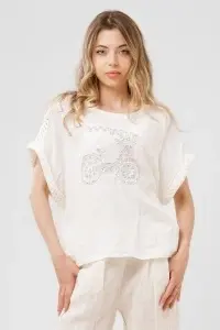 Tricou alb din in cu bicicletă din paiete și mâneci crosetate