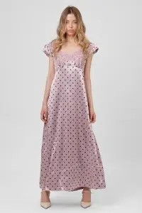Rochie maxi roz prăfuit cu buline și dantelă