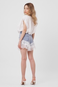 Bluză albă cu broderie și decolteu cu pietre aplicate - Img 4