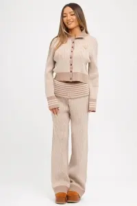 Compleu bej din tricot cu nasturi