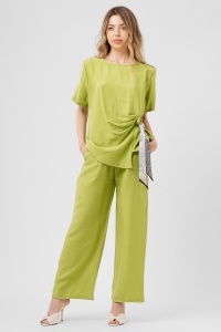 Compleu verde lime format din top cu eșarfă și pantaloni largi - Img 2