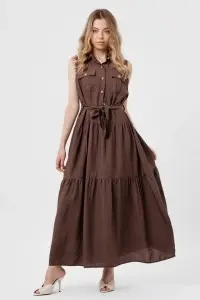 Rochie maxi maro cu nasturi aurii și buzunare