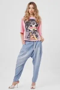 Tricou roz din bumbac cu imprimeu fetiță și paiete - Img 2
