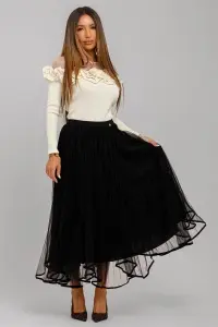 Bluză crem din tricot cu tul și volănașe - Img 3
