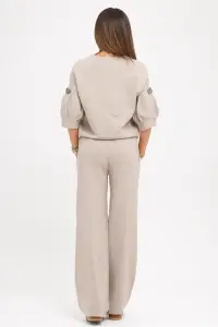 Compleu gri / grej din tricot fin și floricele din pietre pe măneci - Img 3