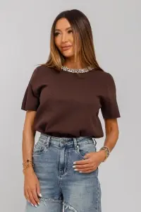 Bluză din tricot cu pietre aplicate