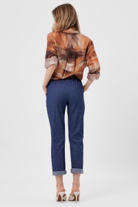 Pantaloni bleumarin din denim cu nasturi decorativi și manșete - Img 2