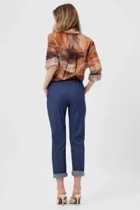 Pantaloni bleumarin din denim cu nasturi decorativi și manșete - Img 2