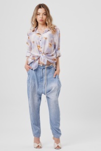 Pantaloni subțiri bleu din denim cu turul lăsat - Img 2