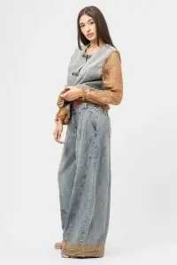 Compleu din denim spălat cu jachetă și pantaloni balon - Img 2