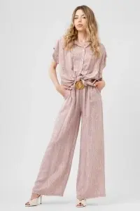 Compleu roz prăfuit din viscoză cu cămașă înnodată și pantaloni largi