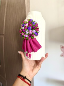 Domnișoara Primăverii (vaza albă cu fustă roz zmeură) - Img 3