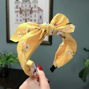 Bentita pentru par cu fundita tinereasca, galbena cu imprimeu floral, marime standard - Img 2