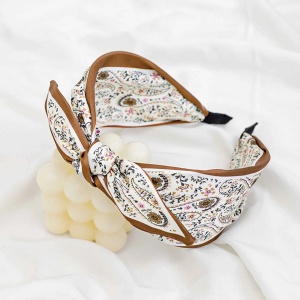 Bentita pentru par, model versatil si elegant cu funda, imprimeu floral, tematica fashion style, marime universala, alba - Img 3