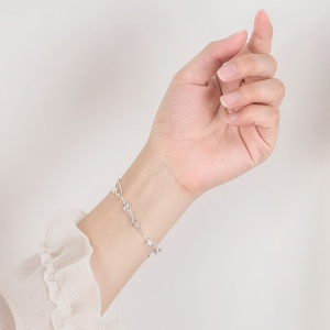 Bratara dama, model cu pandantive multiple tip fluturasi, accesorizata cu bilute fashion, tematica summer love, reglabila, argintie - Img 3