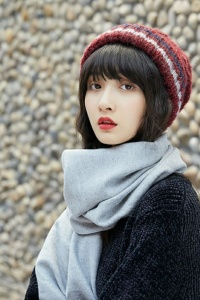 Caciula dama, model calduros cu pom pom, tematica cozy winter, marime universala, rosie - Img 2