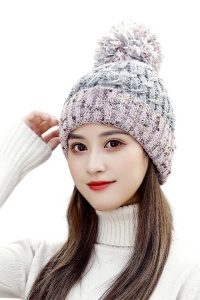 Caciula dama, model calduros cu pom pom, tematica happy winter, marime universala, roz cu gri