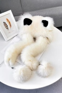 Caciula dama, model calduros cu urechiuse ascutite, prindere reglabila, tematica cute snow fox, marime universala, alba - Img 2