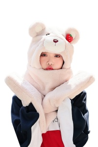 Caciula dama, model cap de ursulet voluminos, prelugire tip fular calduros cu loc special pentru maini tip manusi, tematica happy bear, marime universala, bej