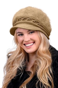 Caciula dama, model cu cozoroc si accesorii delicate, tip bereta calduroasa, tematica fashion winter, marime universala, maro mustar