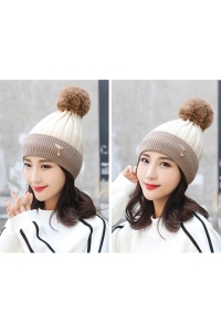 Caciula dama, model cu pom pom, accesoriu delicat si special, tematica winter fashion, marime universala, bej - Img 3