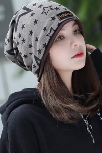 Caciula dama tip bandana, model cool cu stelute dublat la interior, despicatura la ambele parti, tematica urban style, marime universala, gri inchis - Img 3