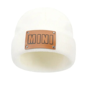 Caciula pentru copii, moale si calduroasa, model clasic, tematica mini me, marimea M, 1 – 6 ani, alba
