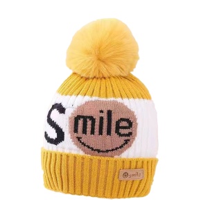Caciula pentru copii, moale si calduroasa, model cu pom pom, tematica smile you are the best, 2 – 8 ani, galbena
