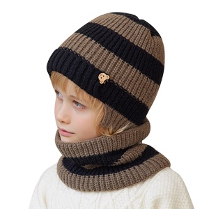 Caciula pentru copii, set doua piese, model cu prelungire peste urechi, accesorii delicate, fular asortat, tematica little funny guy, 3 - 9 ani, maro cu negru