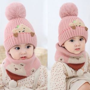 Caciula pentru copii, set doua piese, model pom pom cu ursulet curios, fular asortat tip guler, tematica I’m a friendly little bear, 12 luni – 2 ani, roz - Img 4