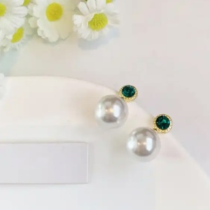 Cercei dama, model fashion elegant cu margelute si accesoriu din cristal, tematica green touch, albi - Img 3