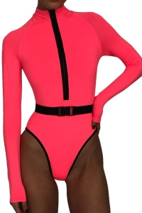 Costum de baie dama, o piesa, model electrizant si sexy, maneci lungi, fermoar si accesoriu curea in talie roz neon