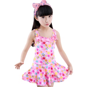 Costum de baie intreg pentru fetite, body cu fustita, model chic elegant, tematica stelute jucause, roz