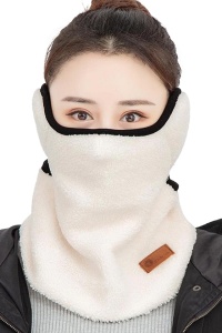 Fular dama, tip guler inalt cu masca si protectie pentru urechi, calduros si moale, tematica winter sport life, marime universala, bej