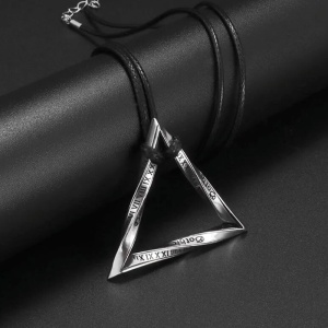 Lant cu pandantiv geometric triunghi, model cu numere romane, tematica twisted geometry M2, unisex, argintiu inchis, - Img 4